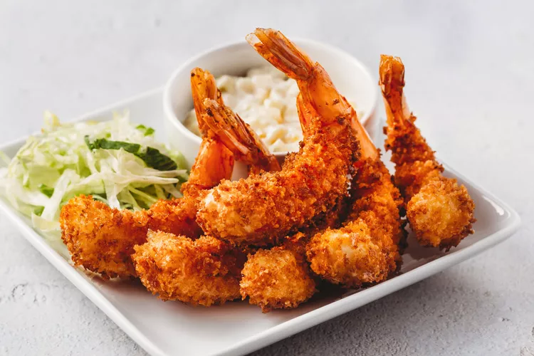 Breaded shrimp wholesale supplier Riyadh bulk frozen crumbed popcorn butterfly shrimp QSR Al Kharj KSA
