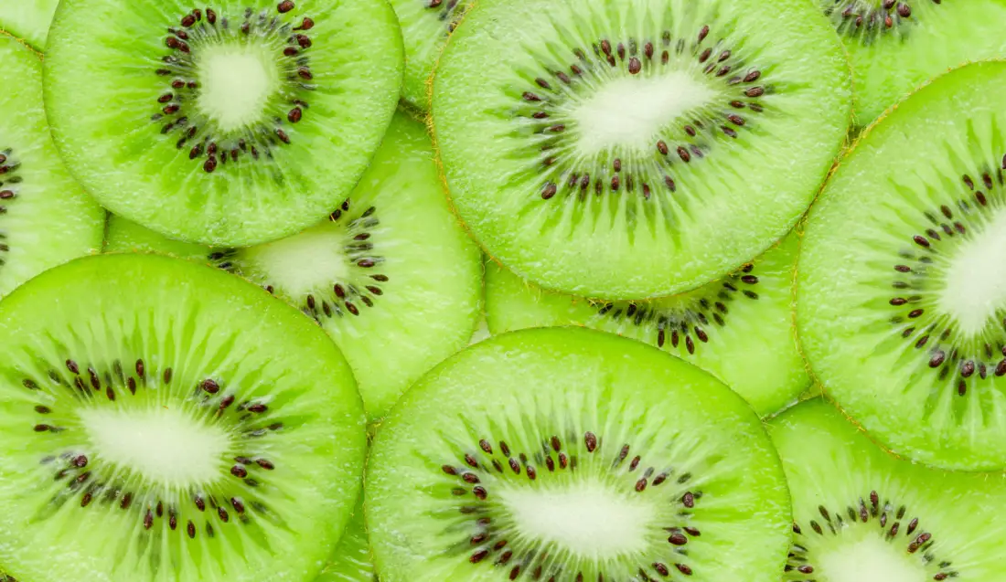 Kiwi wholesale supplier Riyadh bulk fresh produce imported by carton Al Kharj KSA