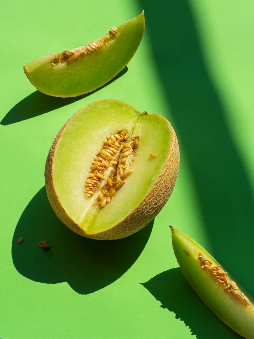 Melons wholesale supplier Riyadh bulk fresh produce imported by carton Al Kharj KSA