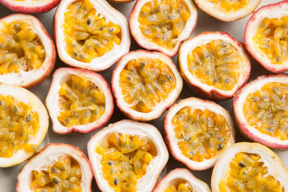 Passion Fruit wholesale supplier Riyadh bulk fresh produce imported by carton Al Kharj KSA