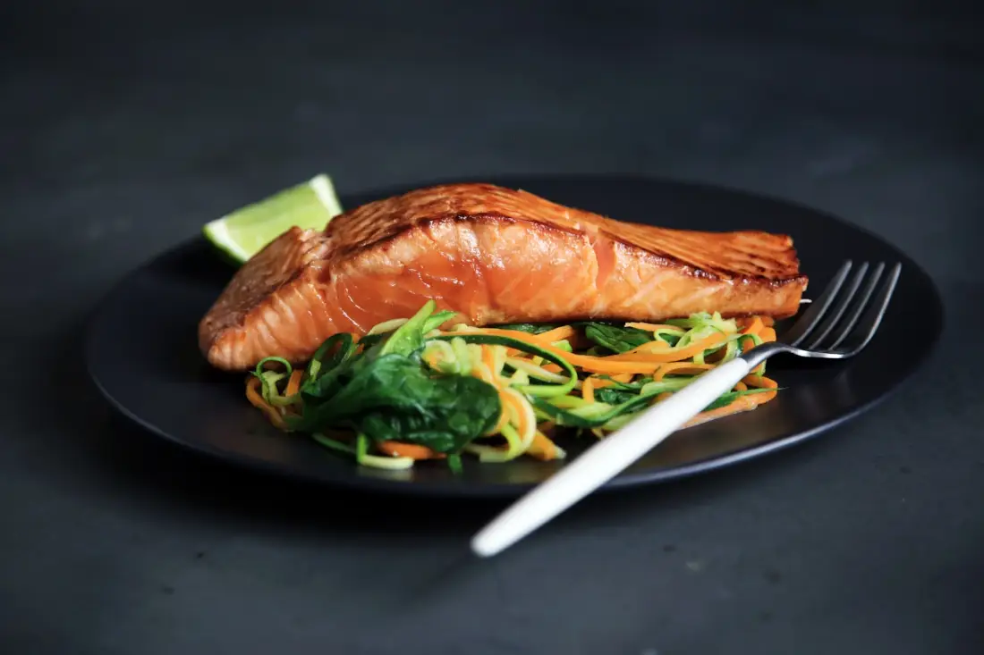 Wholesale salmon supplier Riyadh bulk frozen Norwegian salmon fillets by carton Al Kharj KSA