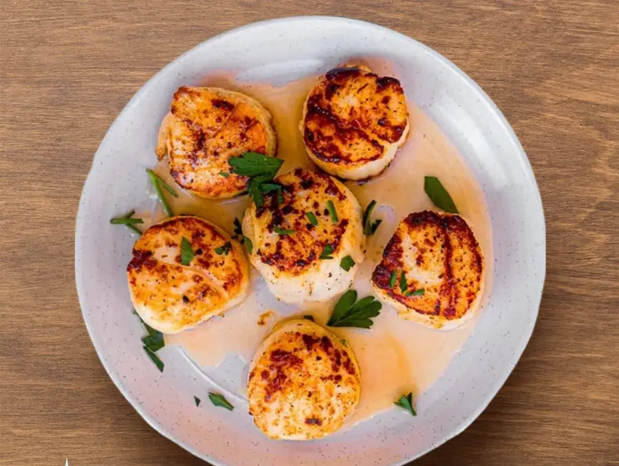 Frozen scallops wholesale supplier Riyadh bulk sea scallops bay scallops Al Kharj KSA