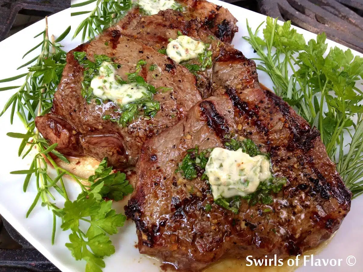 Sirloin Steak wholesale supplier Riyadh bulk halal beef meat by carton Al Kharj KSA